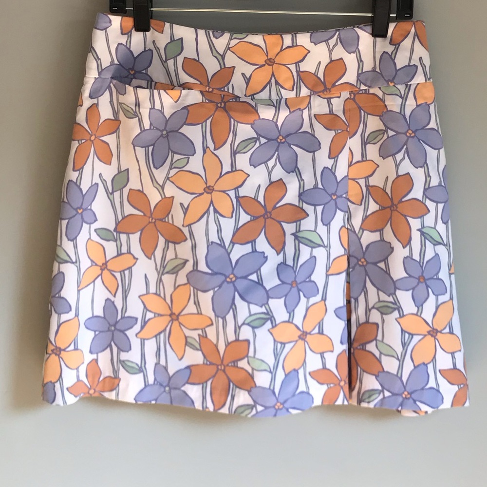 🎁Floral Skort or Tennis Skirt. Size M. NWOT.